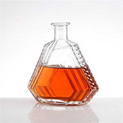700ml Glass Whiskey Liquor Bottles