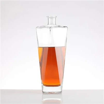 Gelas dan Botol Wiski Berukir